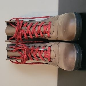 Women's Joan of Arctic PDX Wedge boot size 8.5